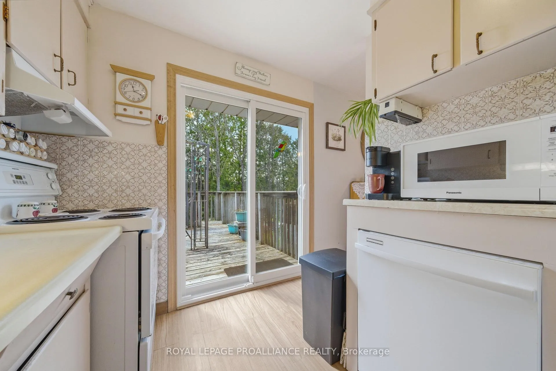 Photo 14 of 131 Lock Road, Quinte West, Murray Ward — HOMEH