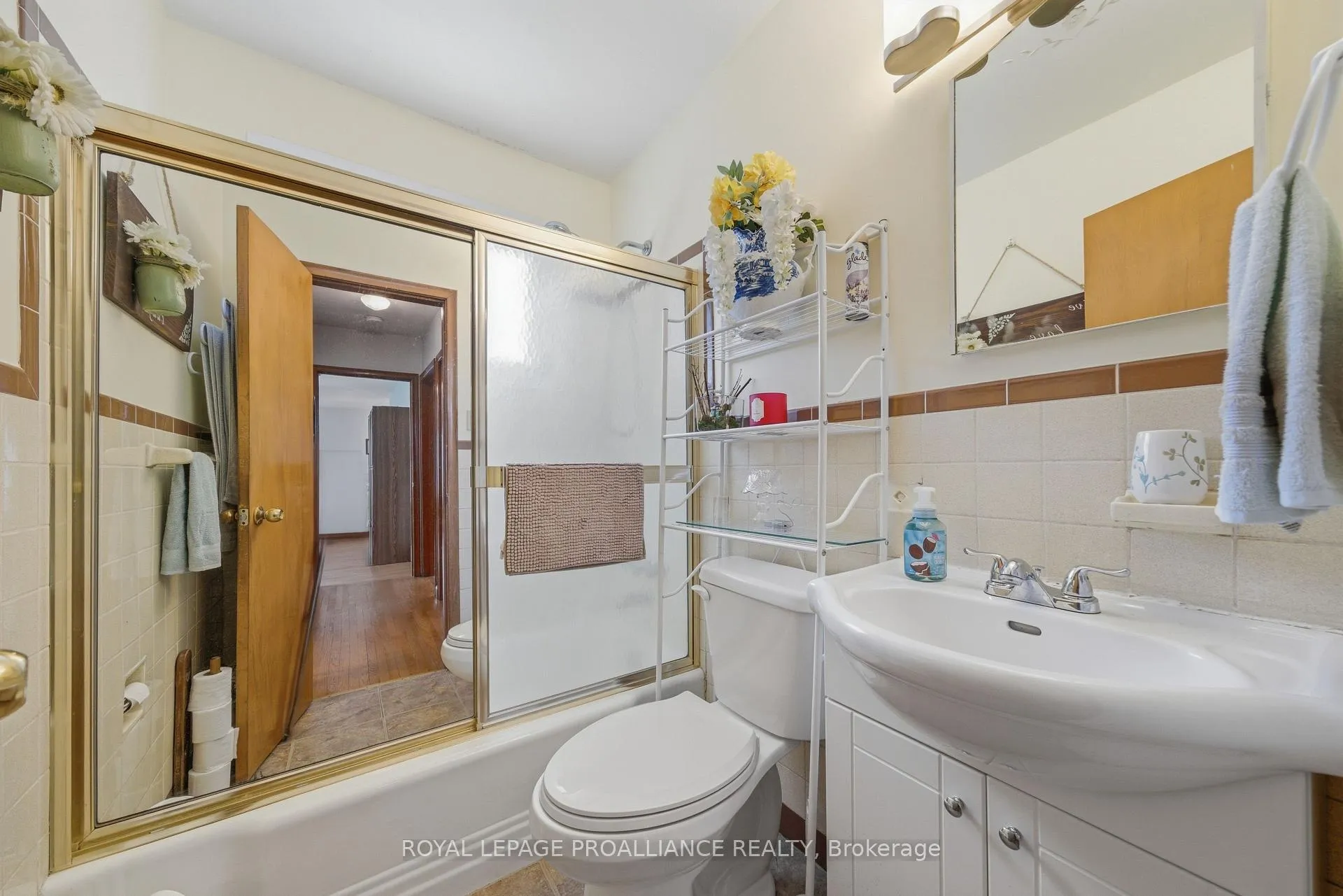 Photo 23 of 131 Lock Road, Quinte West, Murray Ward — HOMEH