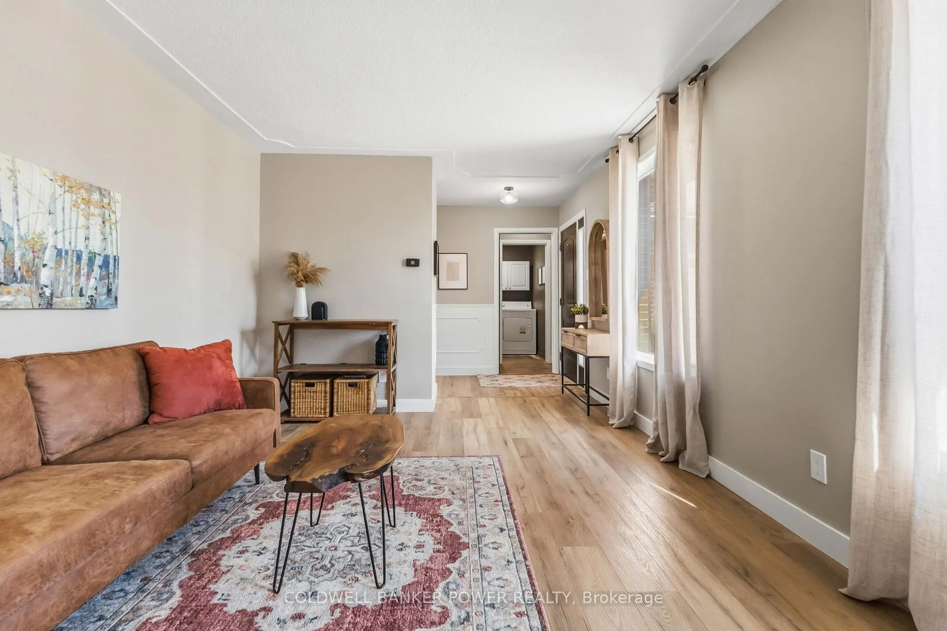 Photo 10 of 176 Canterbury Drive, Thames Centre, Dorchester — HOMEH