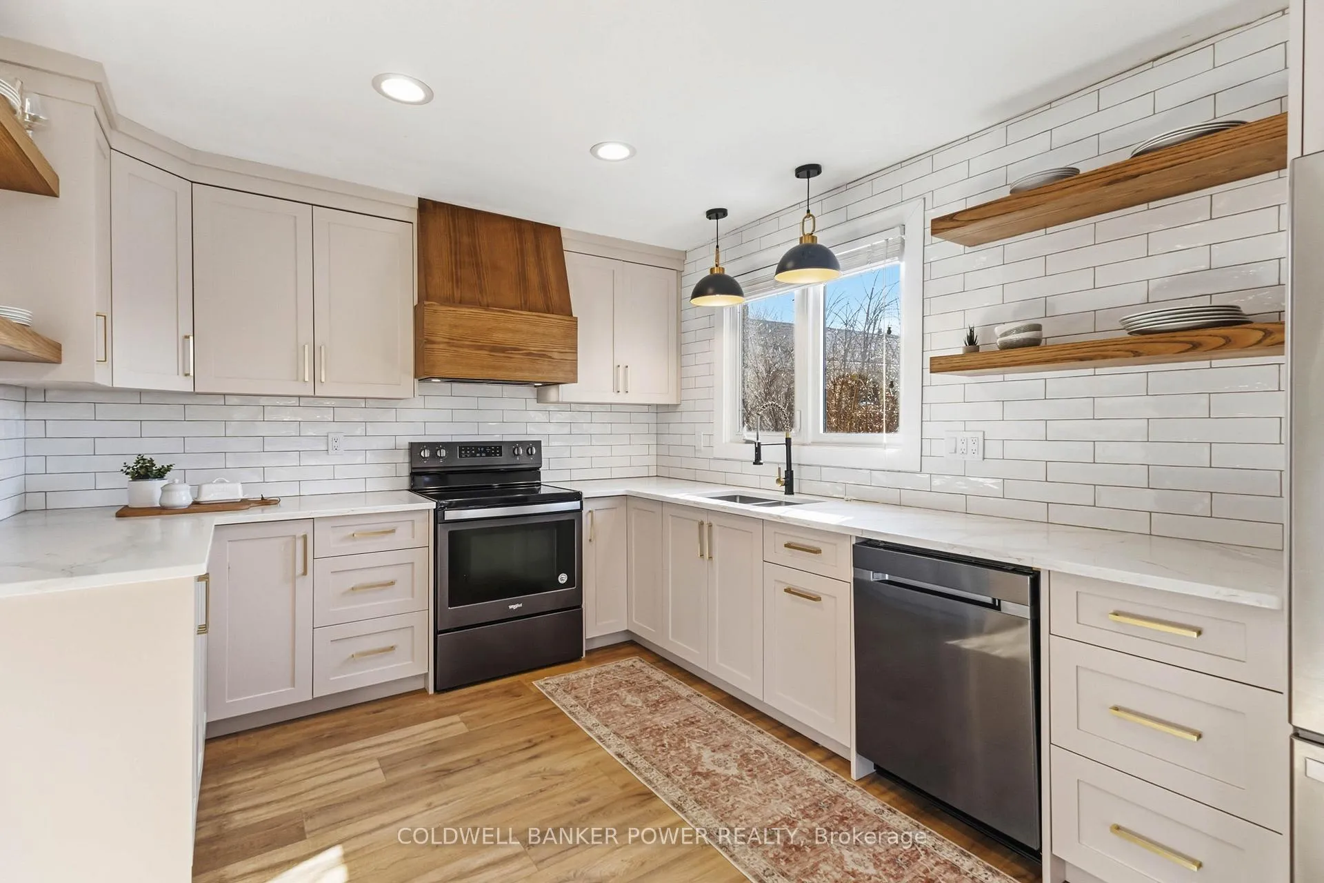 Photo 20 of 176 Canterbury Drive, Thames Centre, Dorchester — HOMEH