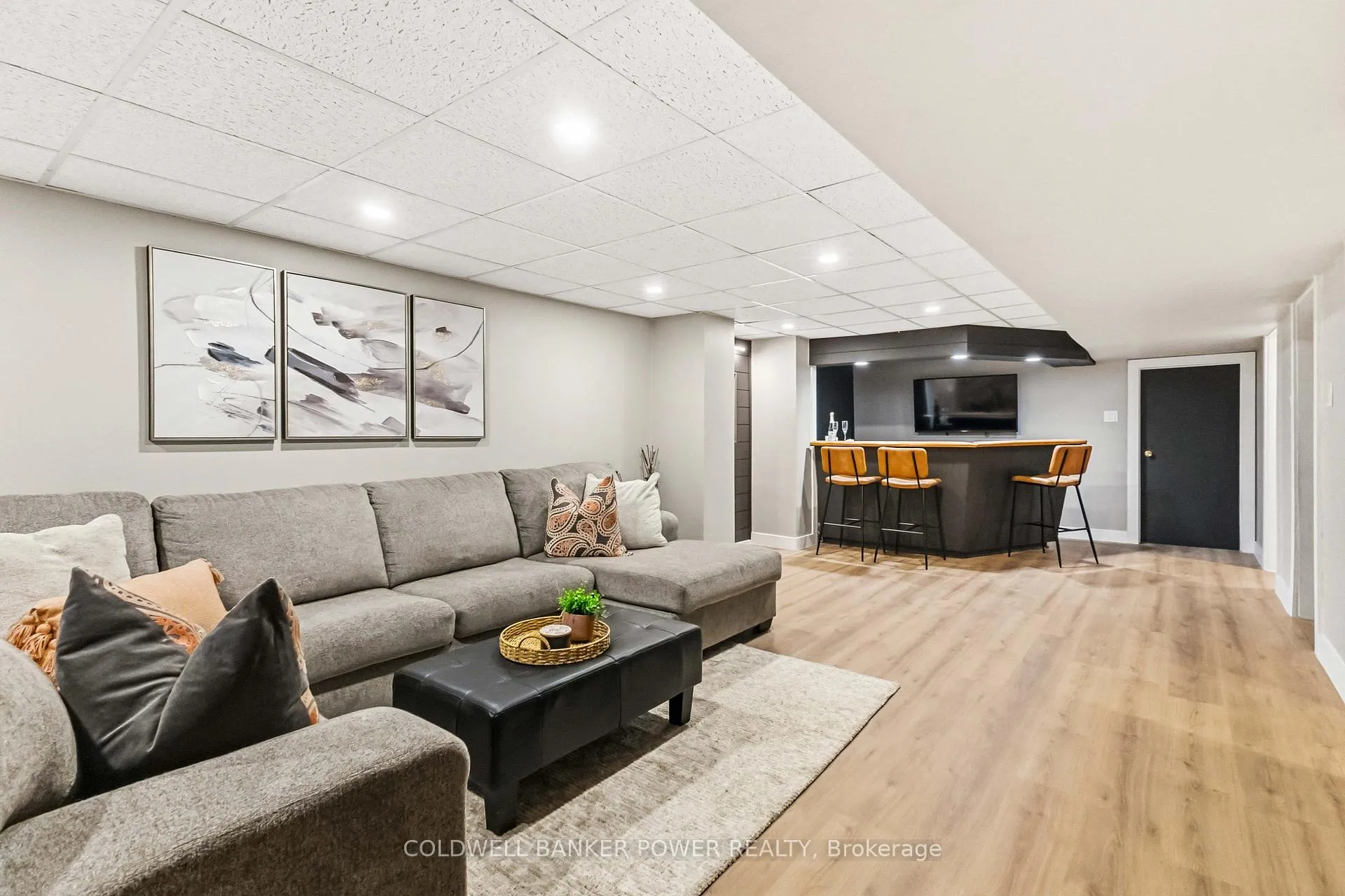 Photo 35 of 176 Canterbury Drive, Thames Centre, Dorchester — HOMEH