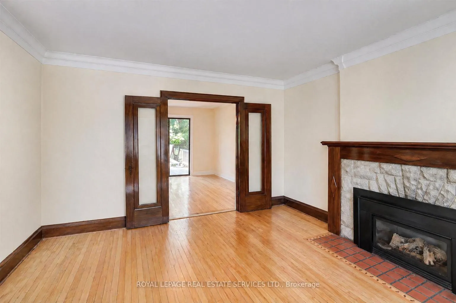 Photo 3 of 21 Lorindale Avenue, Toronto, Lawrence Park North — HOMEH
