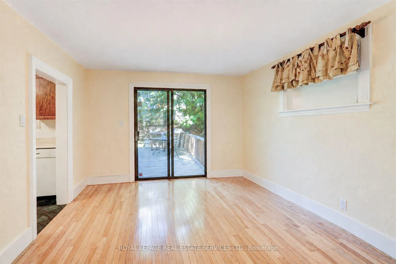 Photo 7 of 21 Lorindale Avenue, Toronto, Lawrence Park North — HOMEH