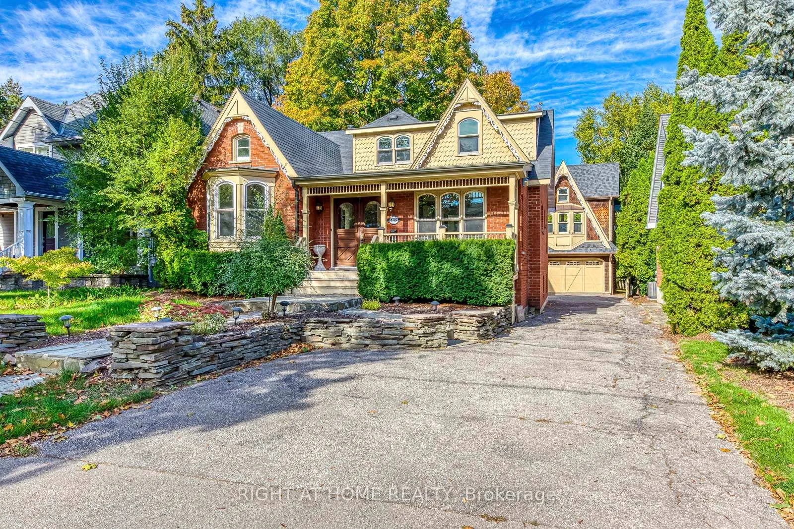 Photo 1 of 435 Maple Avenue, Oakville, Old Oakville — HOMEH