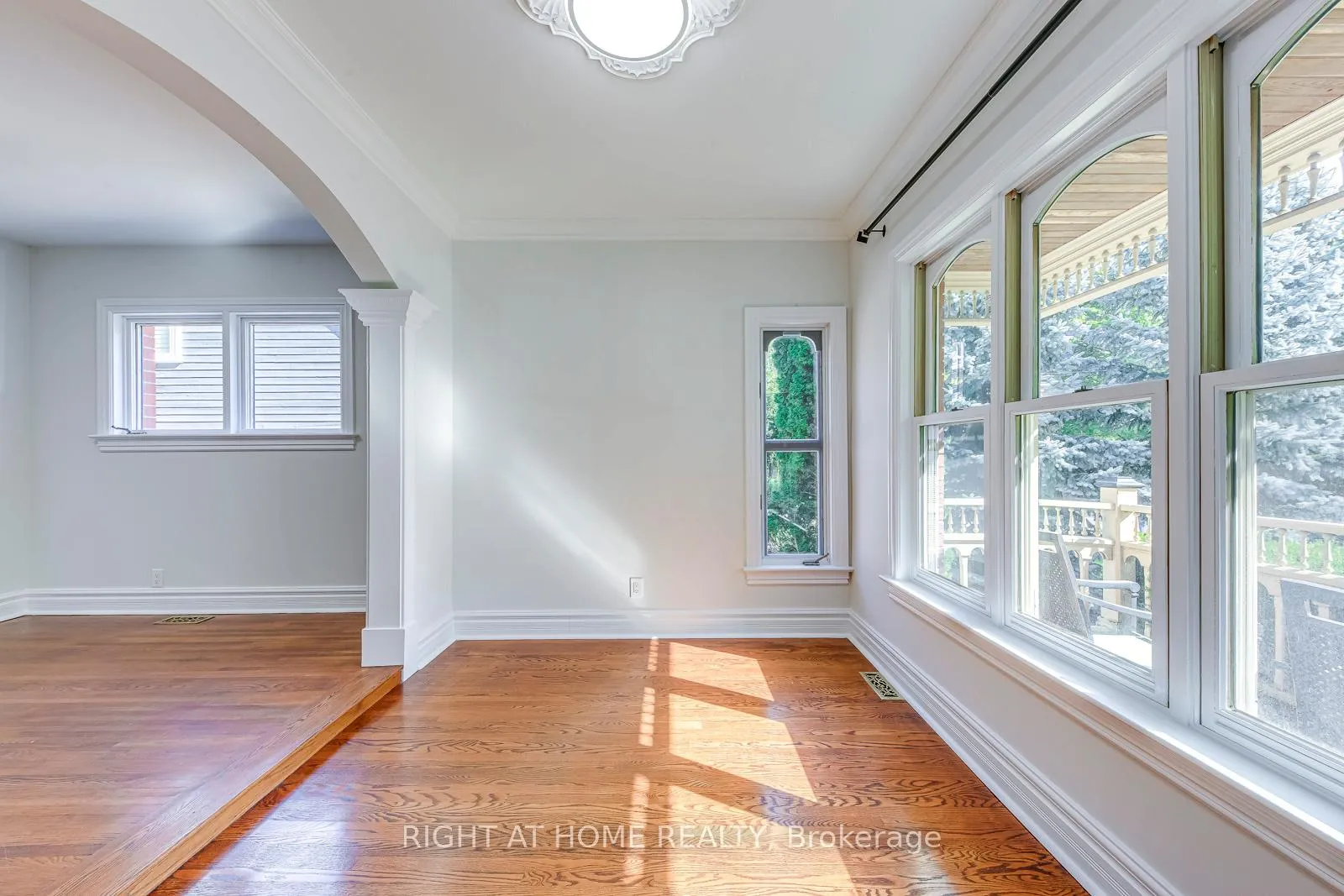 Photo 6 of 435 Maple Avenue, Oakville, Old Oakville — HOMEH