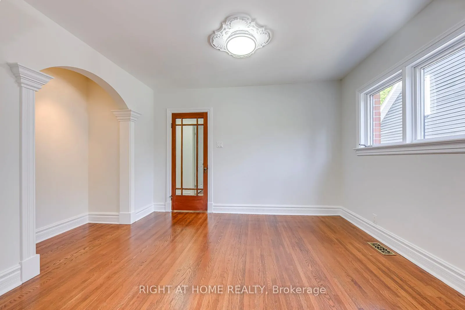 Photo 7 of 435 Maple Avenue, Oakville, Old Oakville — HOMEH
