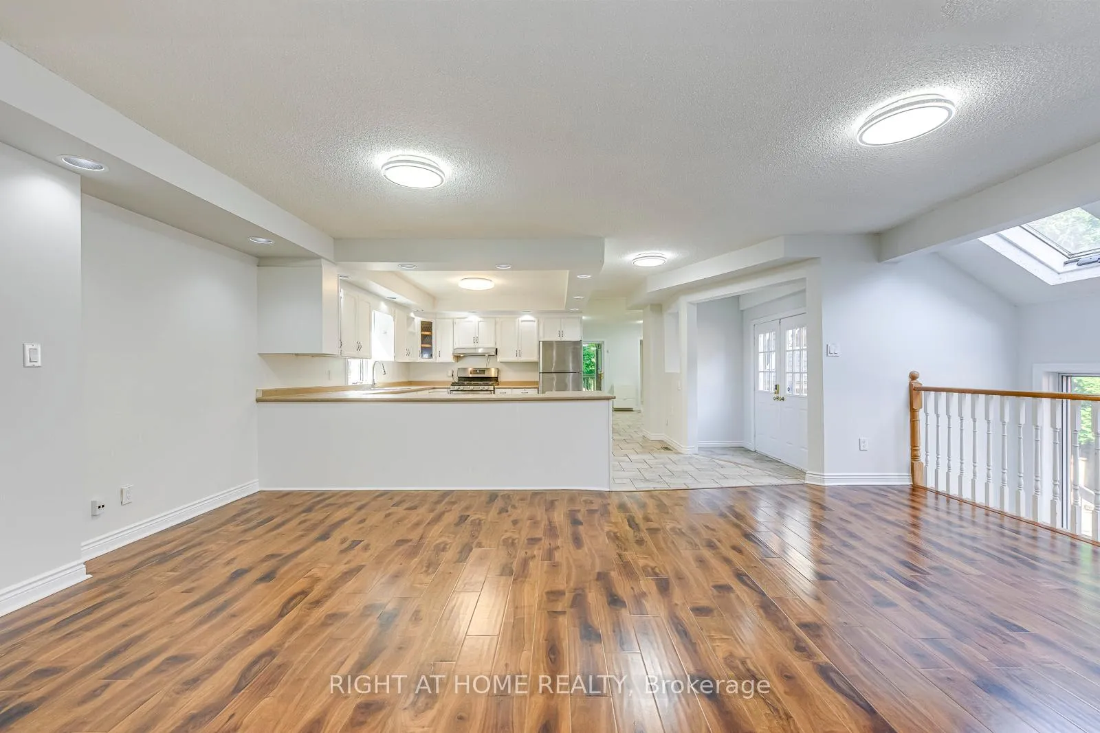 Photo 10 of 435 Maple Avenue, Oakville, Old Oakville — HOMEH