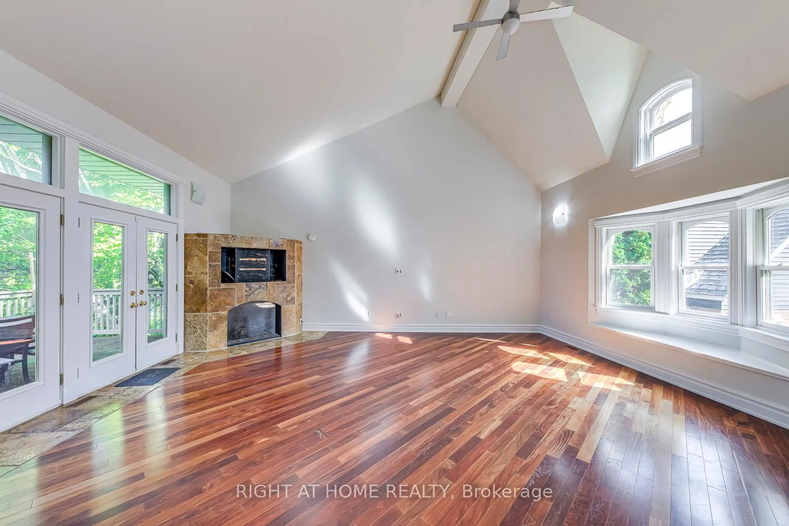 Photo 16 of 435 Maple Avenue, Oakville, Old Oakville — HOMEH