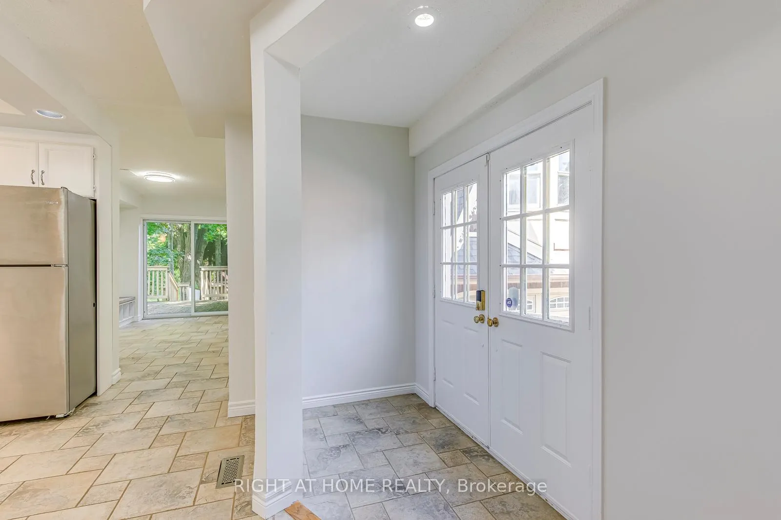 Photo 18 of 435 Maple Avenue, Oakville, Old Oakville — HOMEH