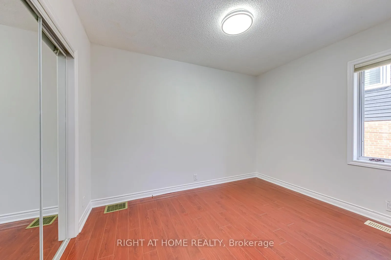 Photo 21 of 435 Maple Avenue, Oakville, Old Oakville — HOMEH