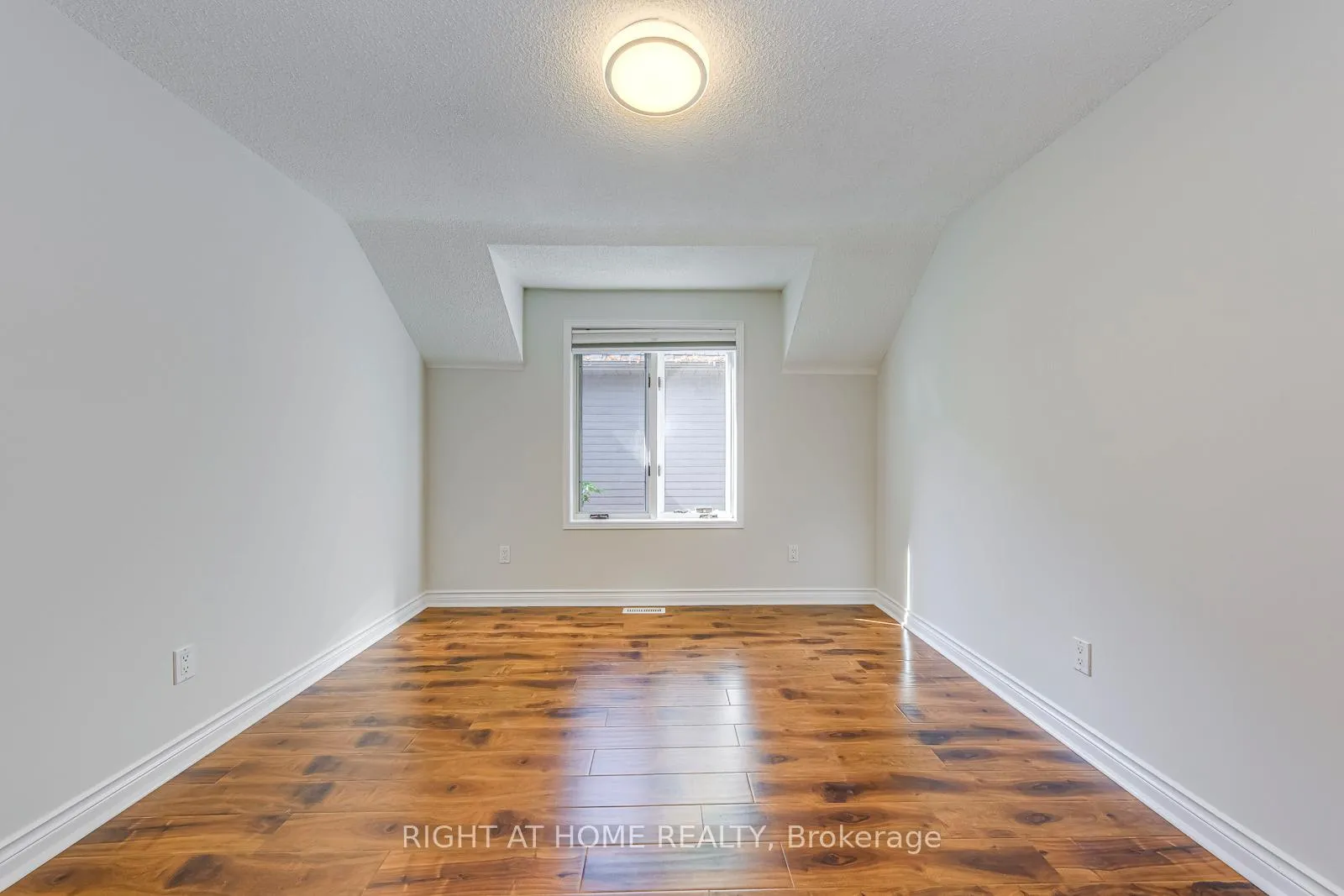 Photo 37 of 435 Maple Avenue, Oakville, Old Oakville — HOMEH