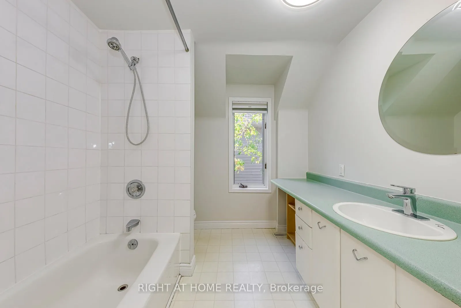 Photo 39 of 435 Maple Avenue, Oakville, Old Oakville — HOMEH