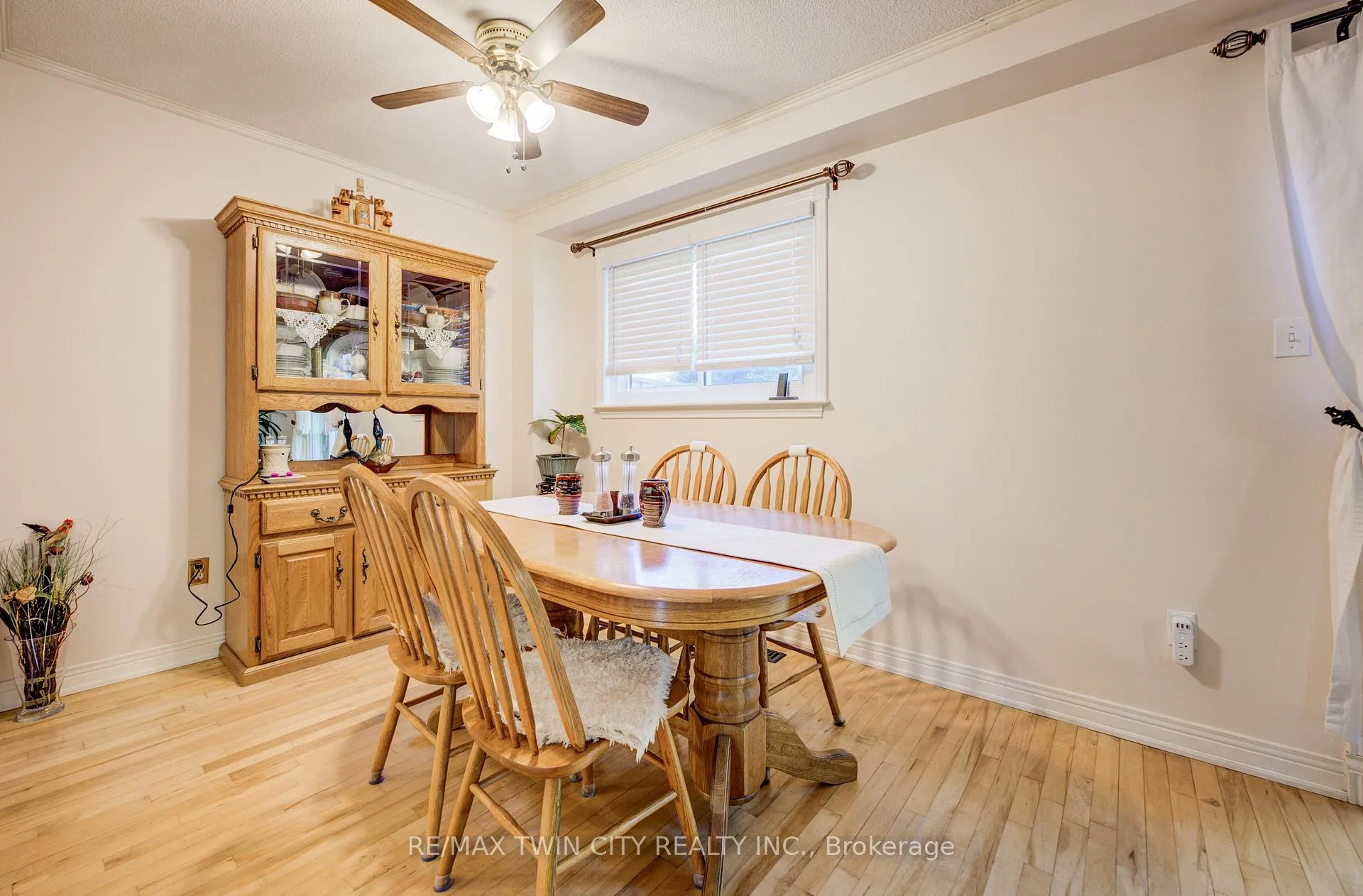 Photo 8 of Unit 60, 51 Paulander Drive, Kitchener — HOMEH