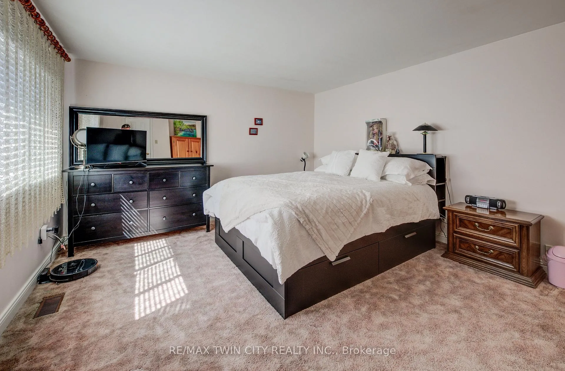 Photo 11 of Unit 60, 51 Paulander Drive, Kitchener — HOMEH