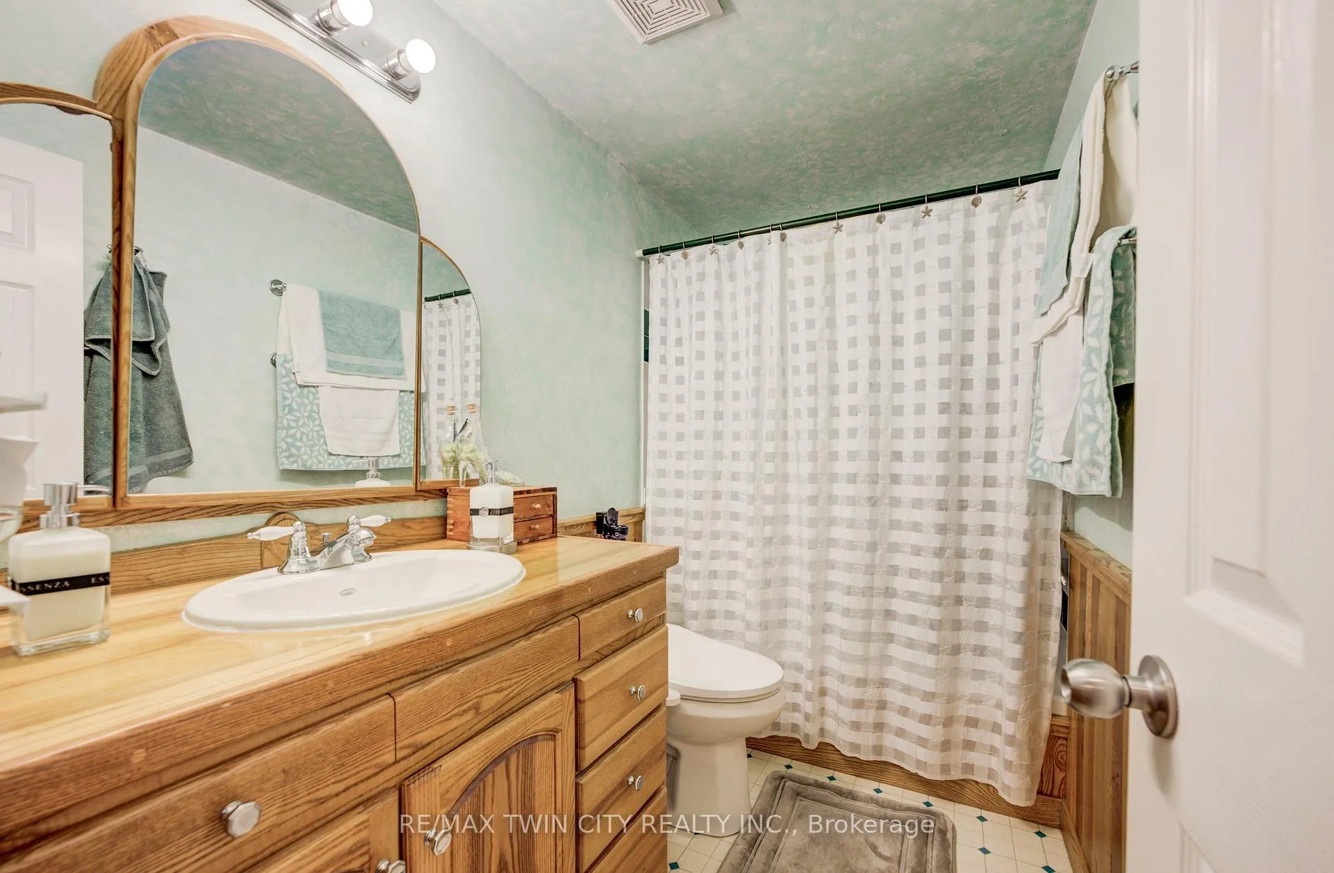 Photo 14 of Unit 60, 51 Paulander Drive, Kitchener — HOMEH