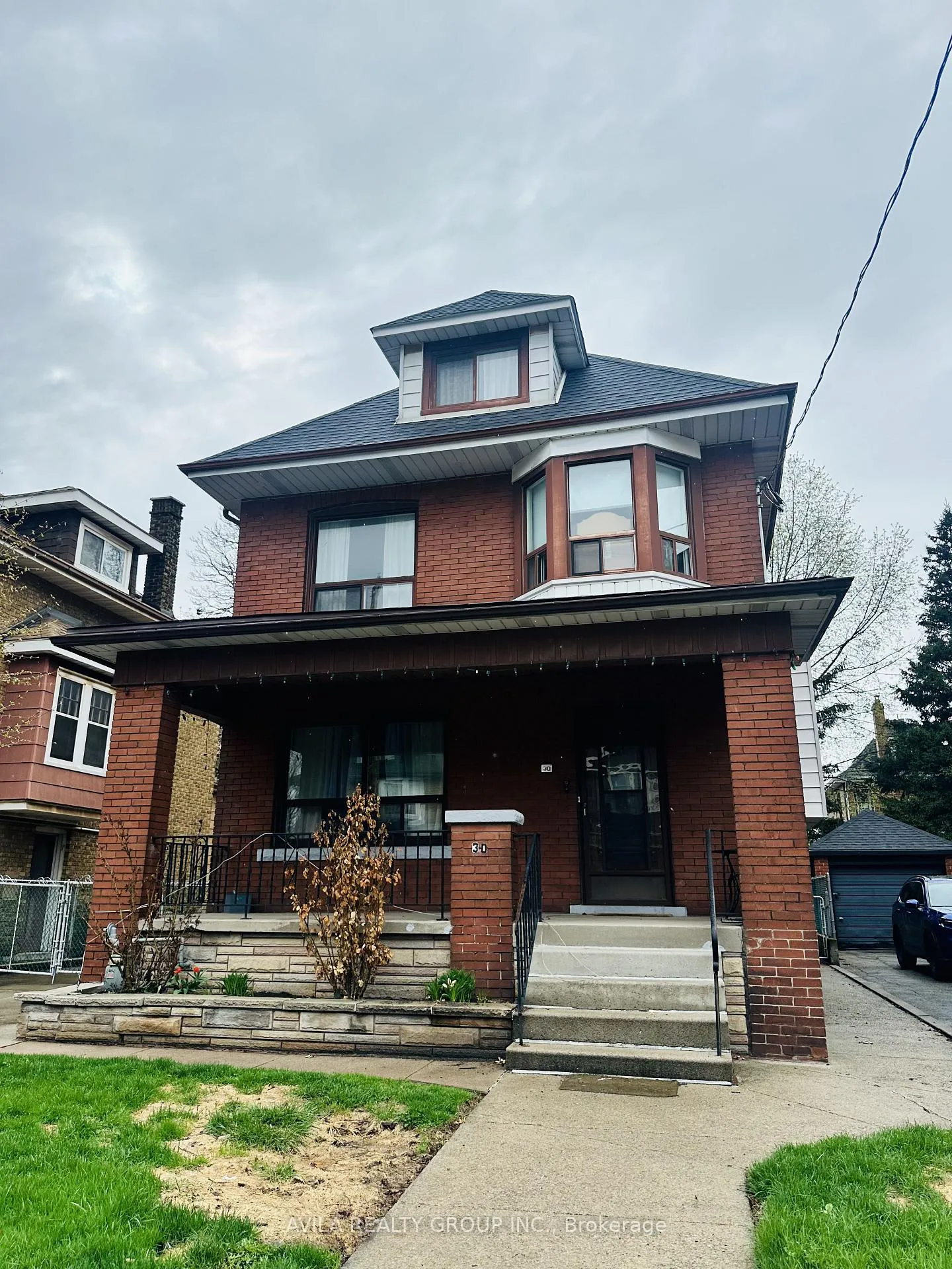 Front of Unit Basement, 30 Balsam Avenue S