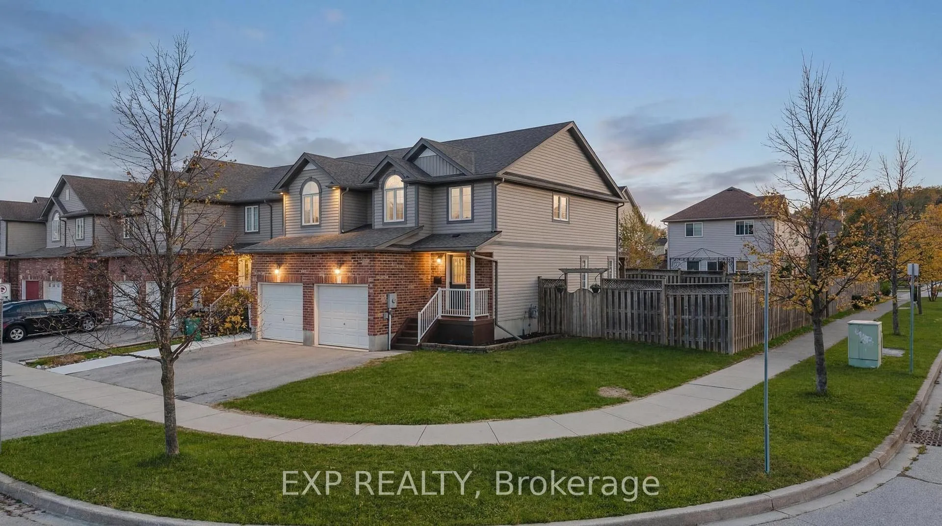 Photo 2 of 218 Prosperity Drive, Kitchener — HOMEH