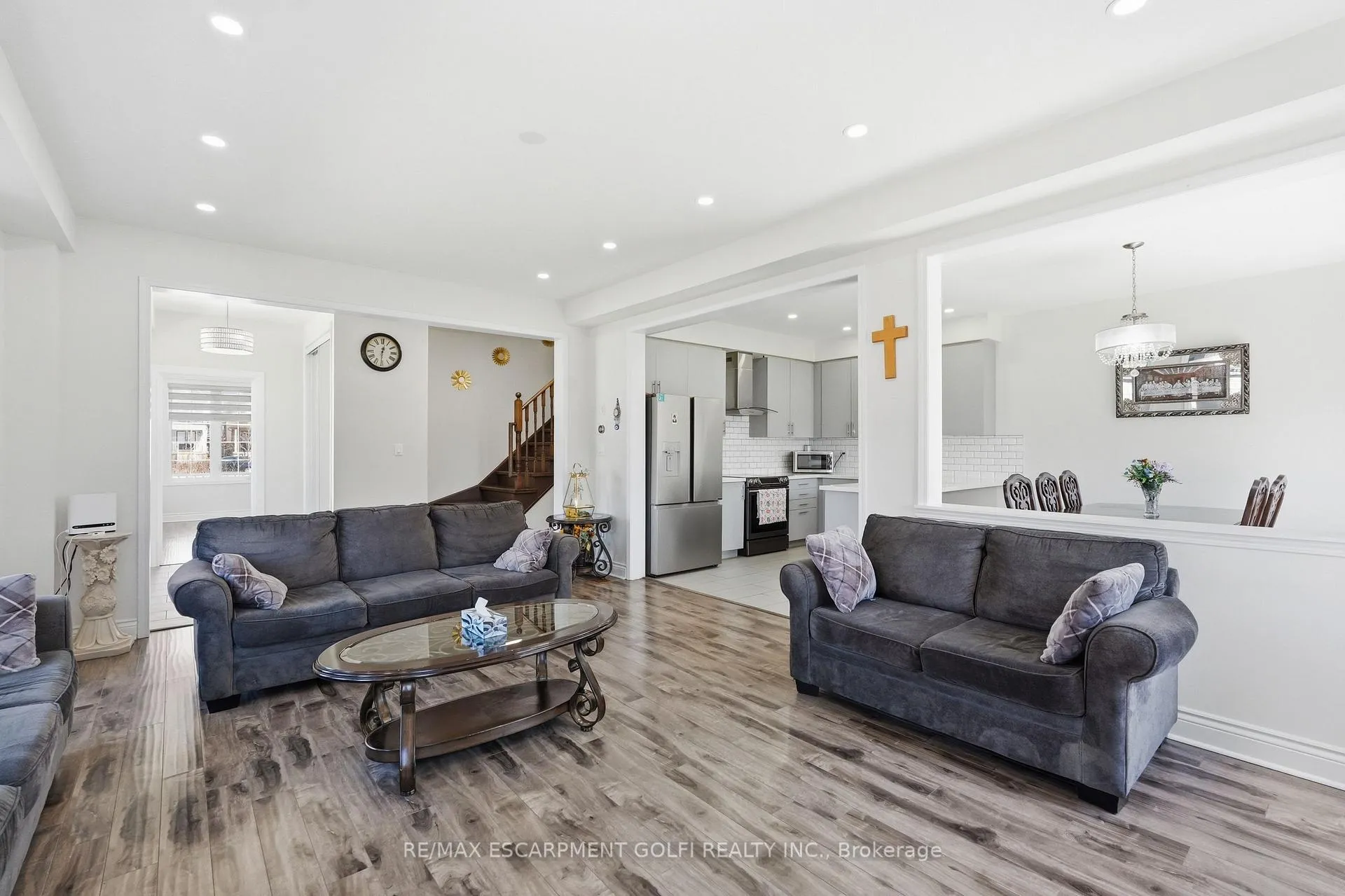 Photo 9 of 57 Thompson Road, Haldimand — HOMEH