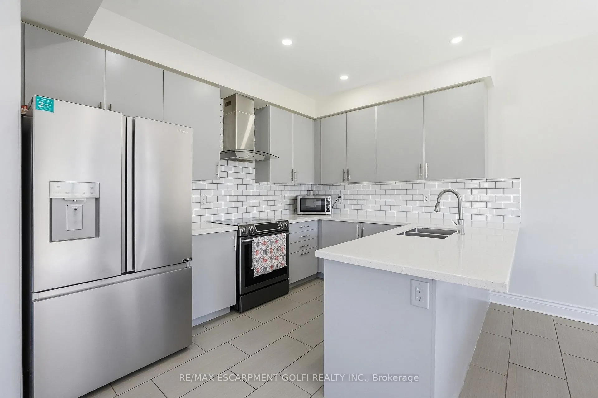Photo 10 of 57 Thompson Road, Haldimand — HOMEH