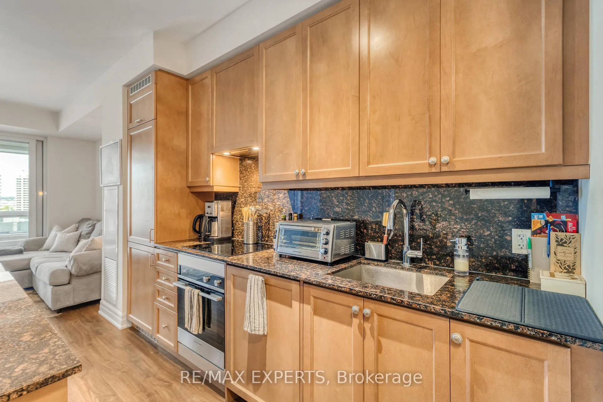 Photo 7 of Unit 702, 9085 Jane Street, Vaughan, Concord — HOMEH