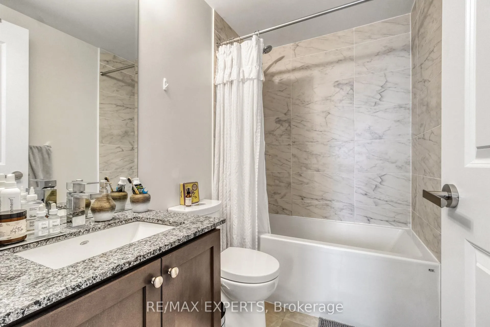 Photo 16 of Unit 702, 9085 Jane Street, Vaughan, Concord — HOMEH