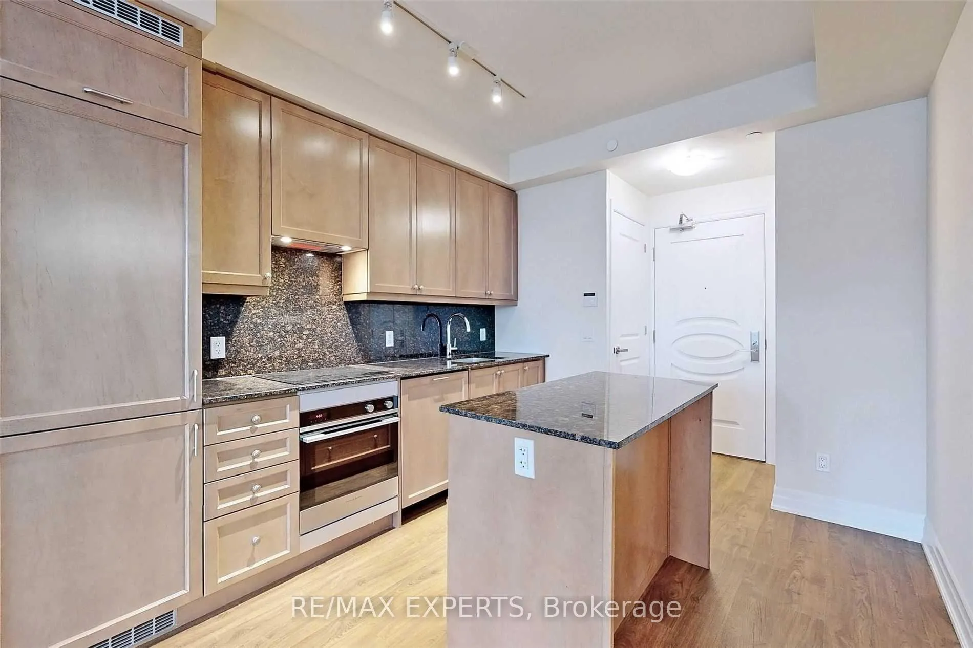 Photo 22 of Unit 702, 9085 Jane Street, Vaughan, Concord — HOMEH