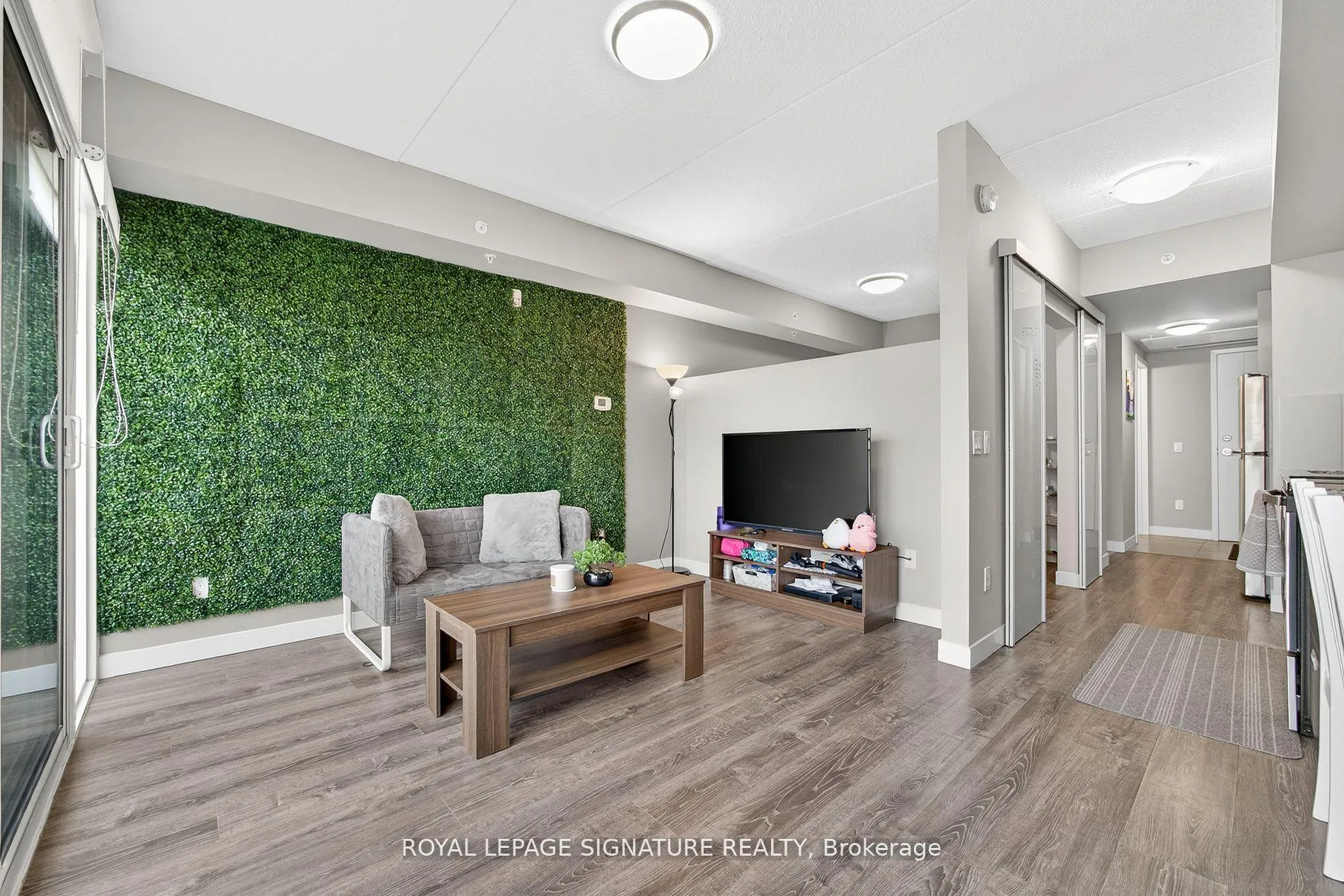 Photo 8 of Unit 406, 308 Lester Street, Waterloo — HOMEH