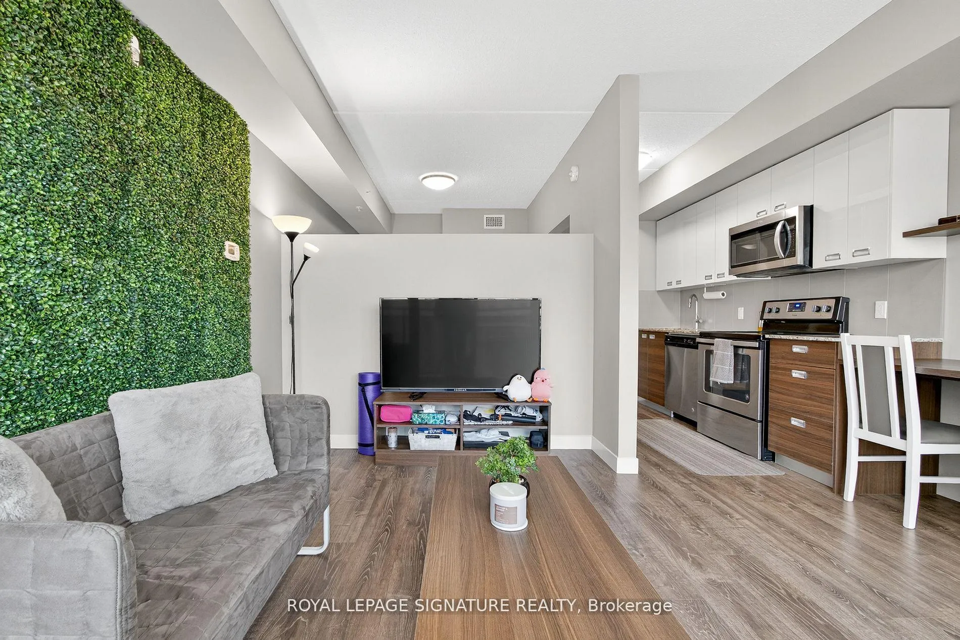 Photo 9 of Unit 406, 308 Lester Street, Waterloo — HOMEH