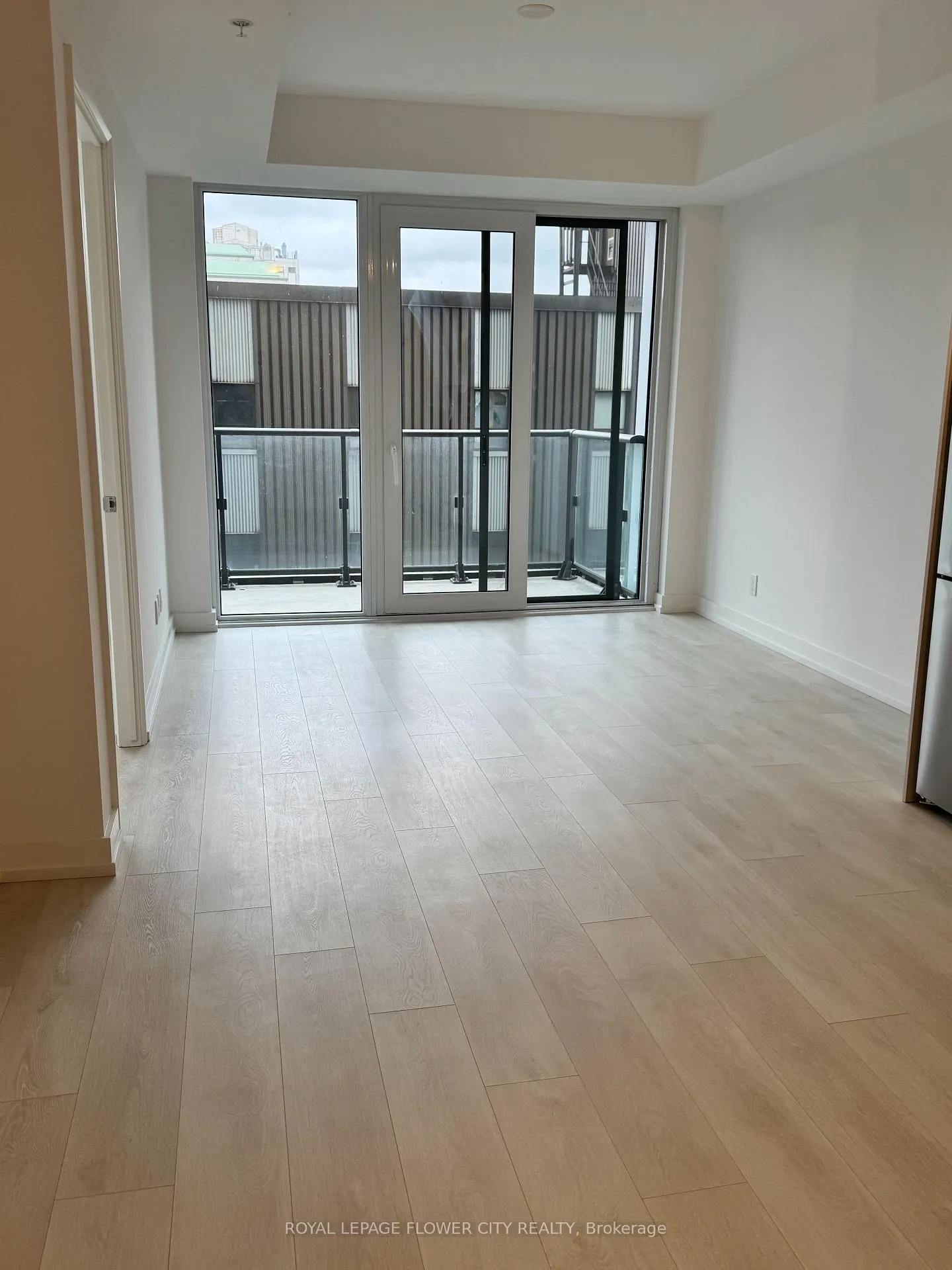 Front of Unit 624, 75 James Street S