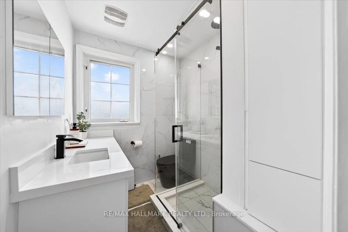 Photo 10 of 910 Eglinton Avenue E, Toronto, Leaside — HOMEH