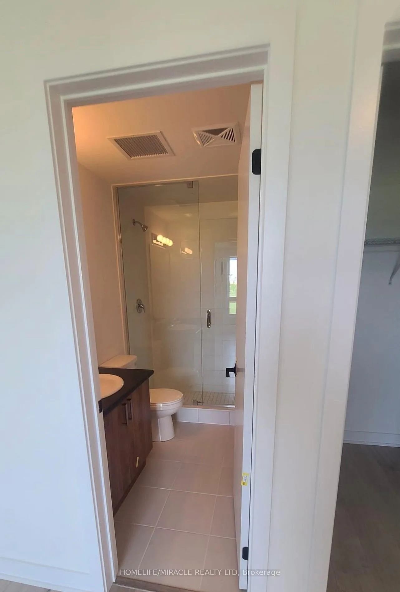 Photo 11 of Unit 112, 1 Chef Lane, Barrie, Rural Barrie Southeast — HOMEH