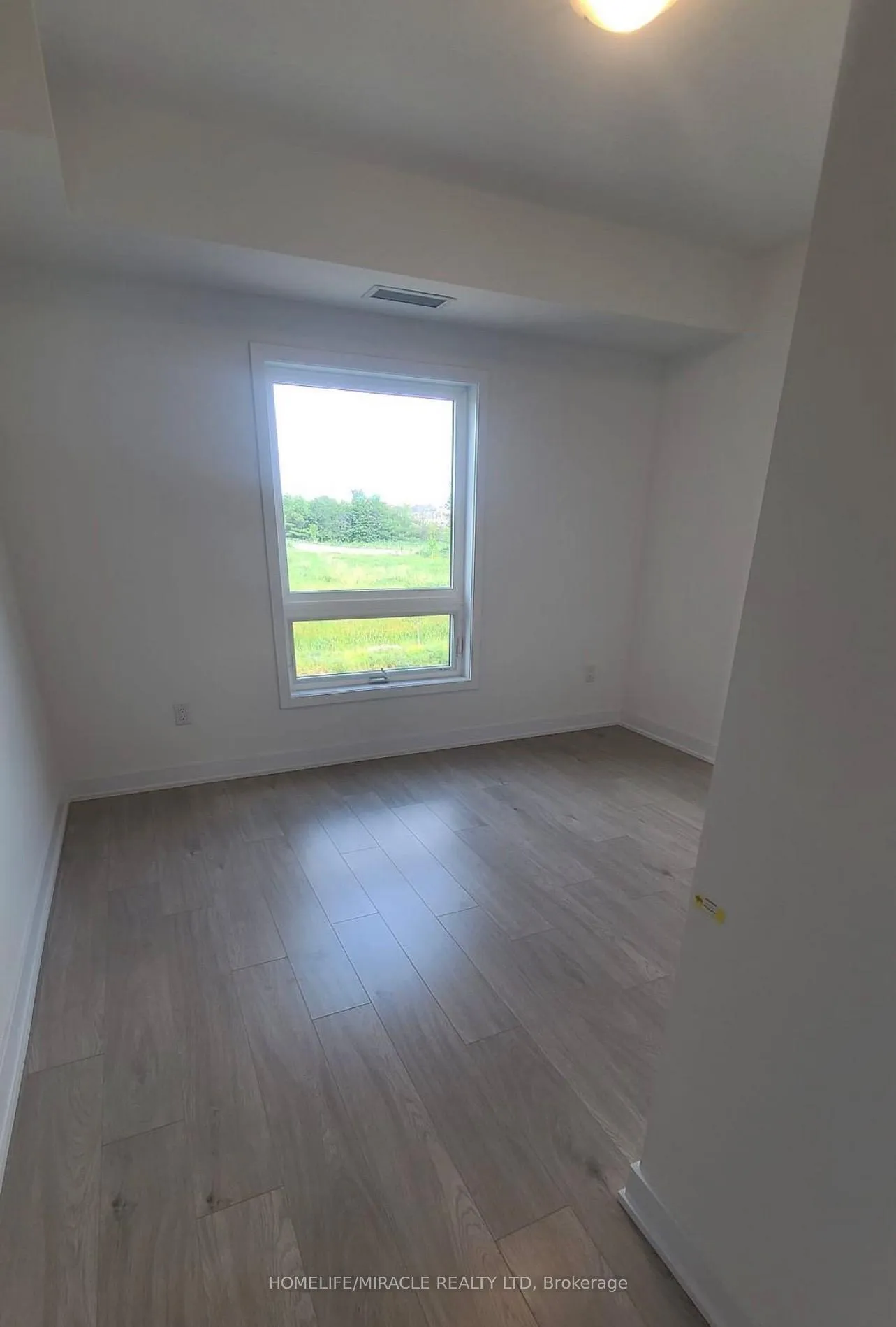 Photo 12 of Unit 112, 1 Chef Lane, Barrie, Rural Barrie Southeast — HOMEH