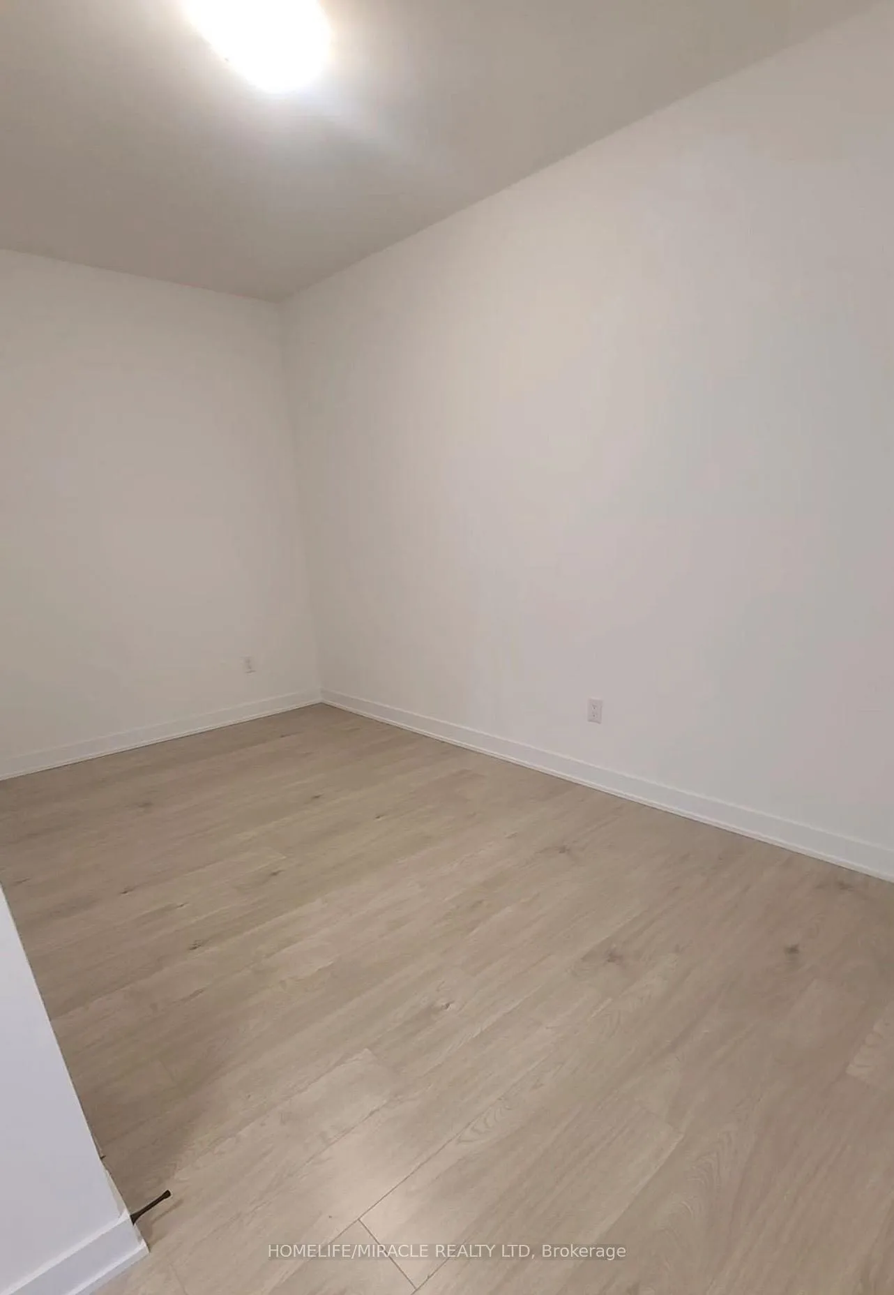 Photo 13 of Unit 112, 1 Chef Lane, Barrie, Rural Barrie Southeast — HOMEH