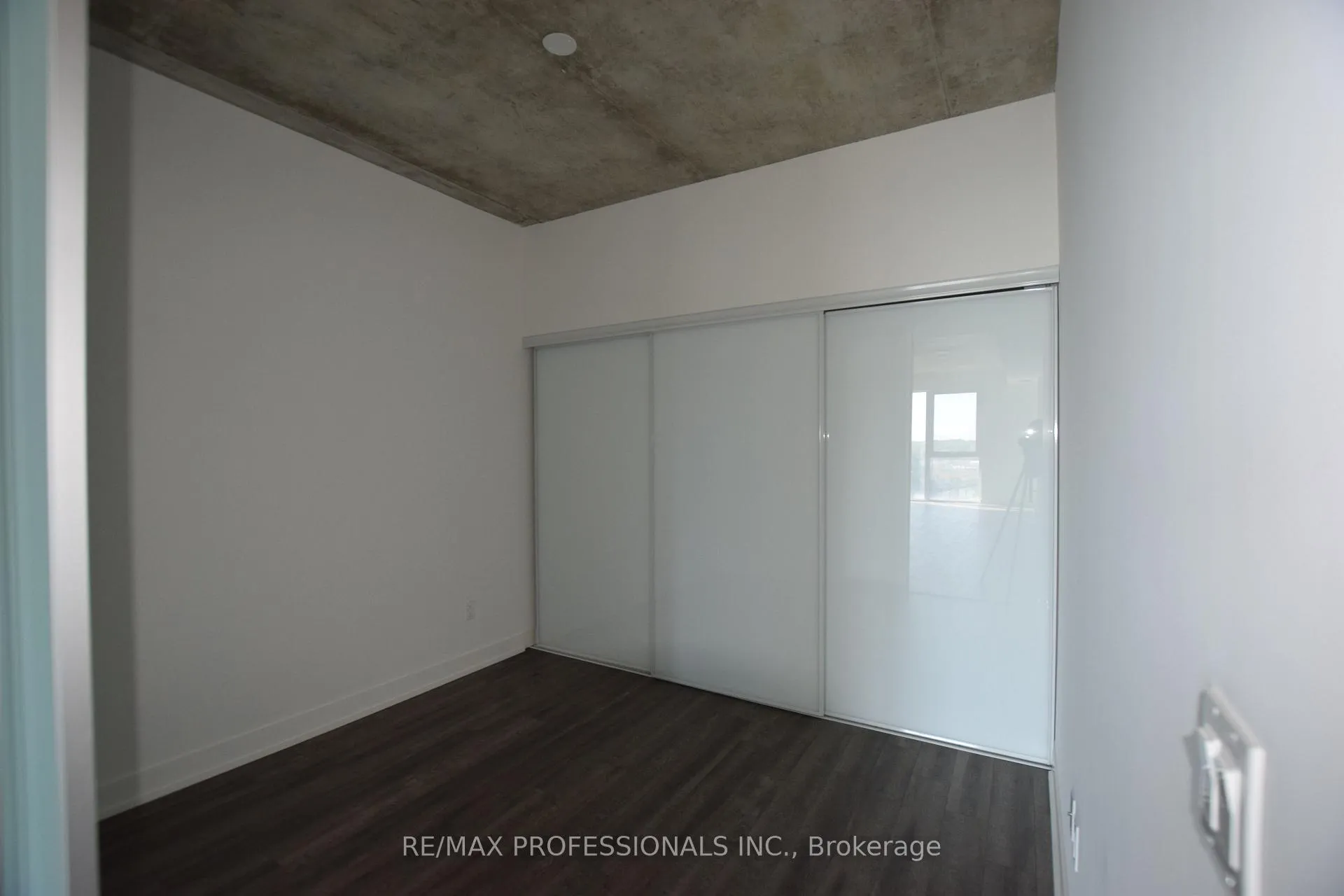 Photo 4 of Unit 705, 15 Baseball Place, Toronto, South Riverdale — HOMEH
