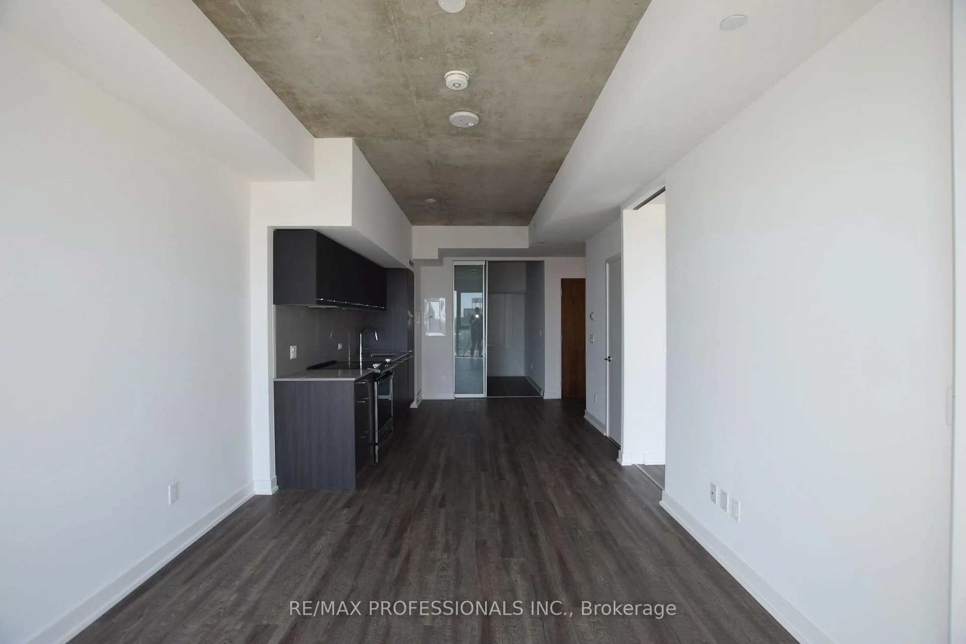 Photo 7 of Unit 705, 15 Baseball Place, Toronto, South Riverdale — HOMEH