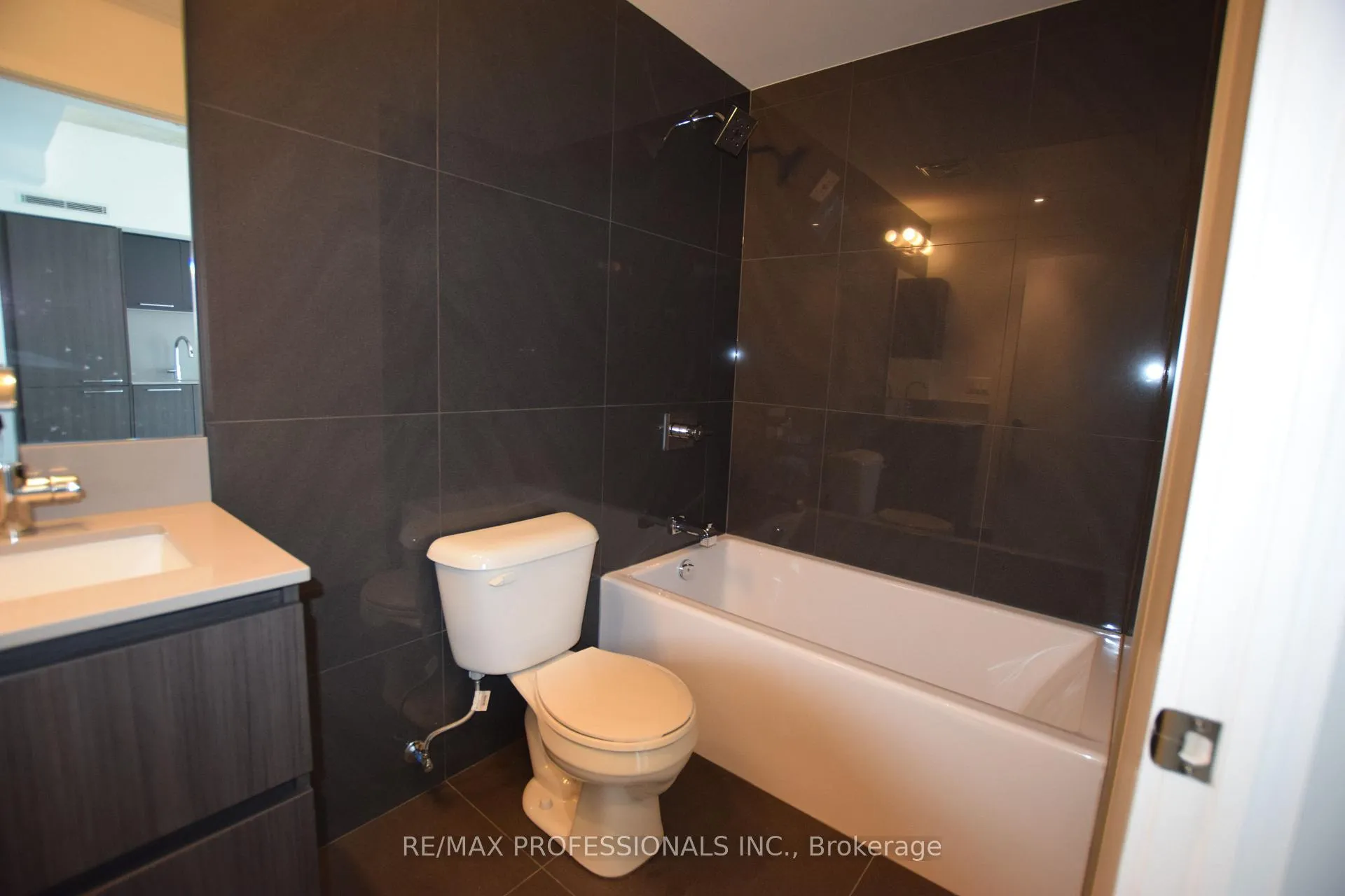 Photo 19 of Unit 705, 15 Baseball Place, Toronto, South Riverdale — HOMEH