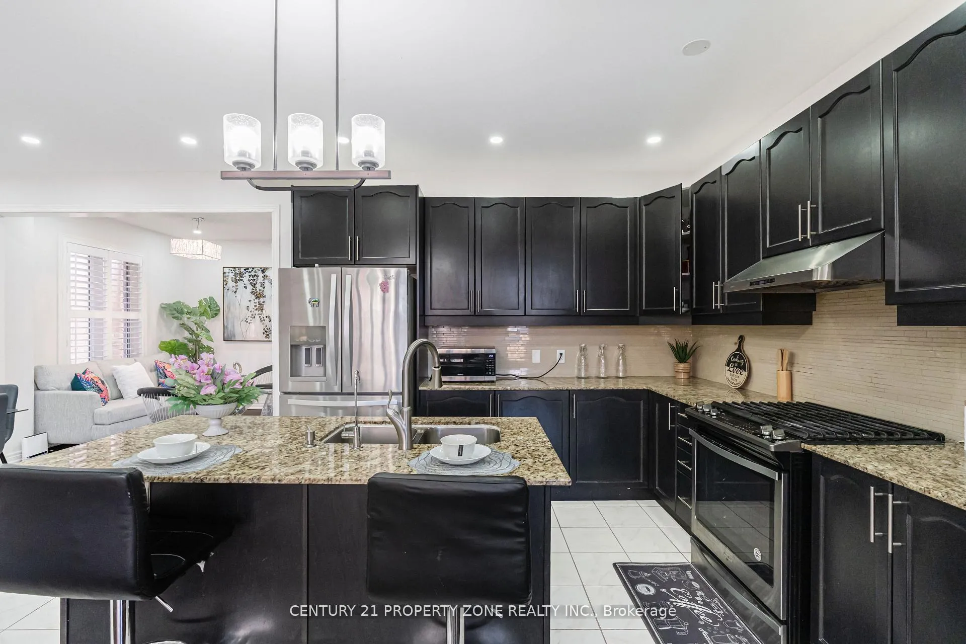 Photo 12 of 19 Exhibition Crescent, Brampton, Northwest Brampton — HOMEH