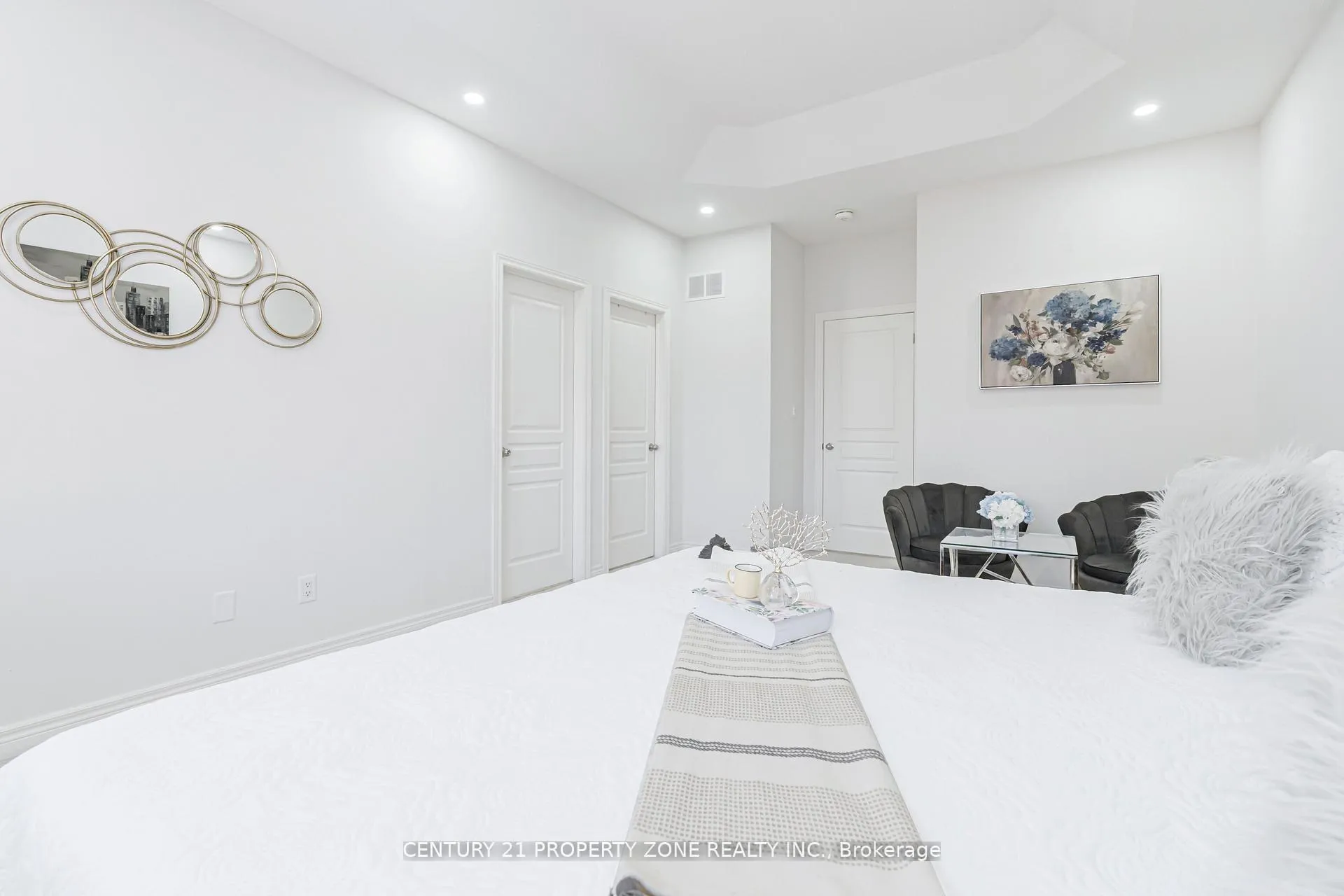 Photo 25 of 19 Exhibition Crescent, Brampton, Northwest Brampton — HOMEH