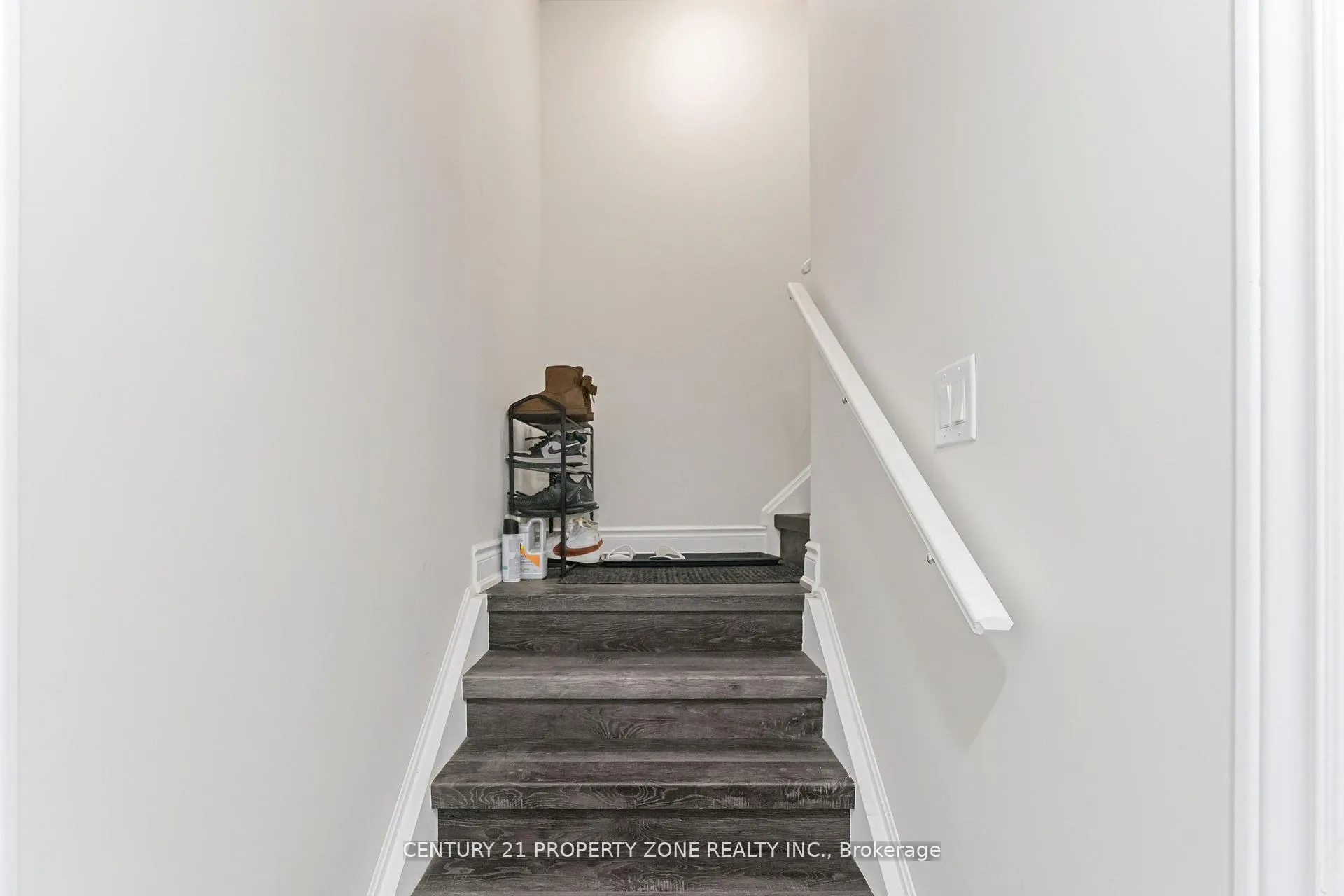 Photo 43 of 19 Exhibition Crescent, Brampton, Northwest Brampton — HOMEH