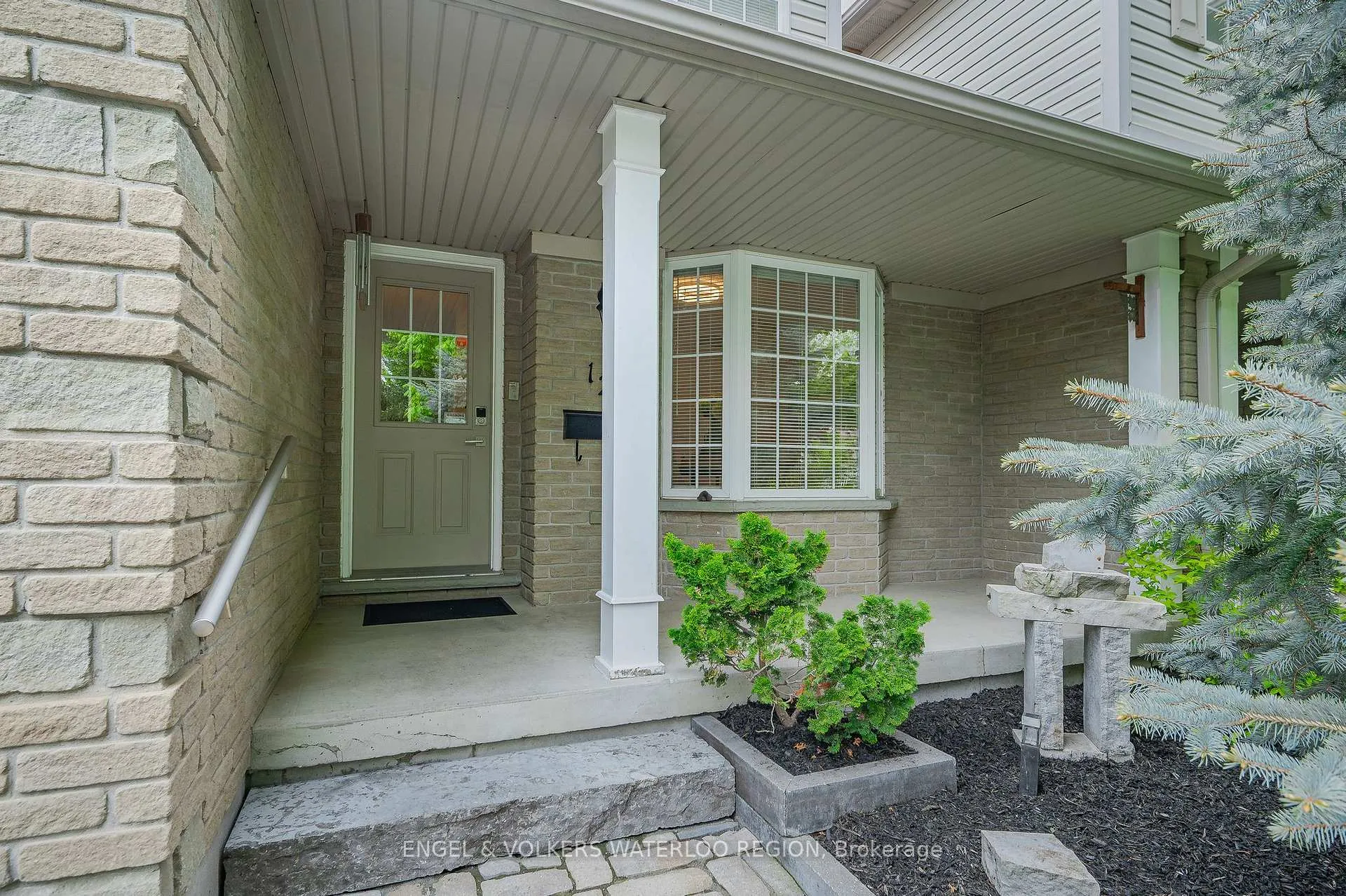 Photo 4 of 12 Euclid Avenue, Waterloo — HOMEH