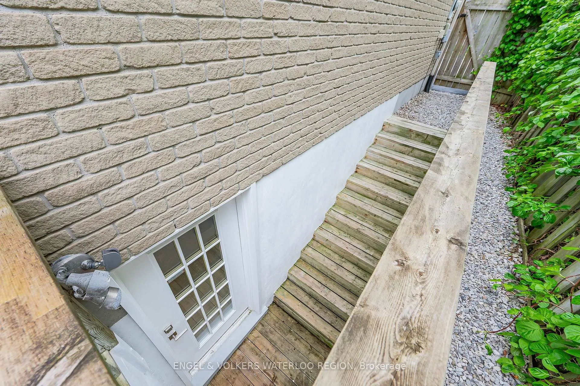 Photo 6 of 12 Euclid Avenue, Waterloo — HOMEH