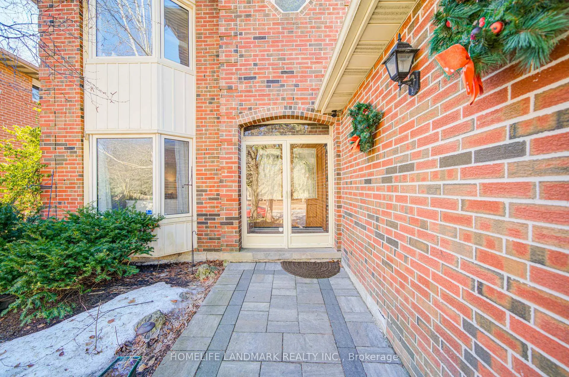 Photo 2 of 129 Fincham Avenue, Markham, Markham Village — HOMEH