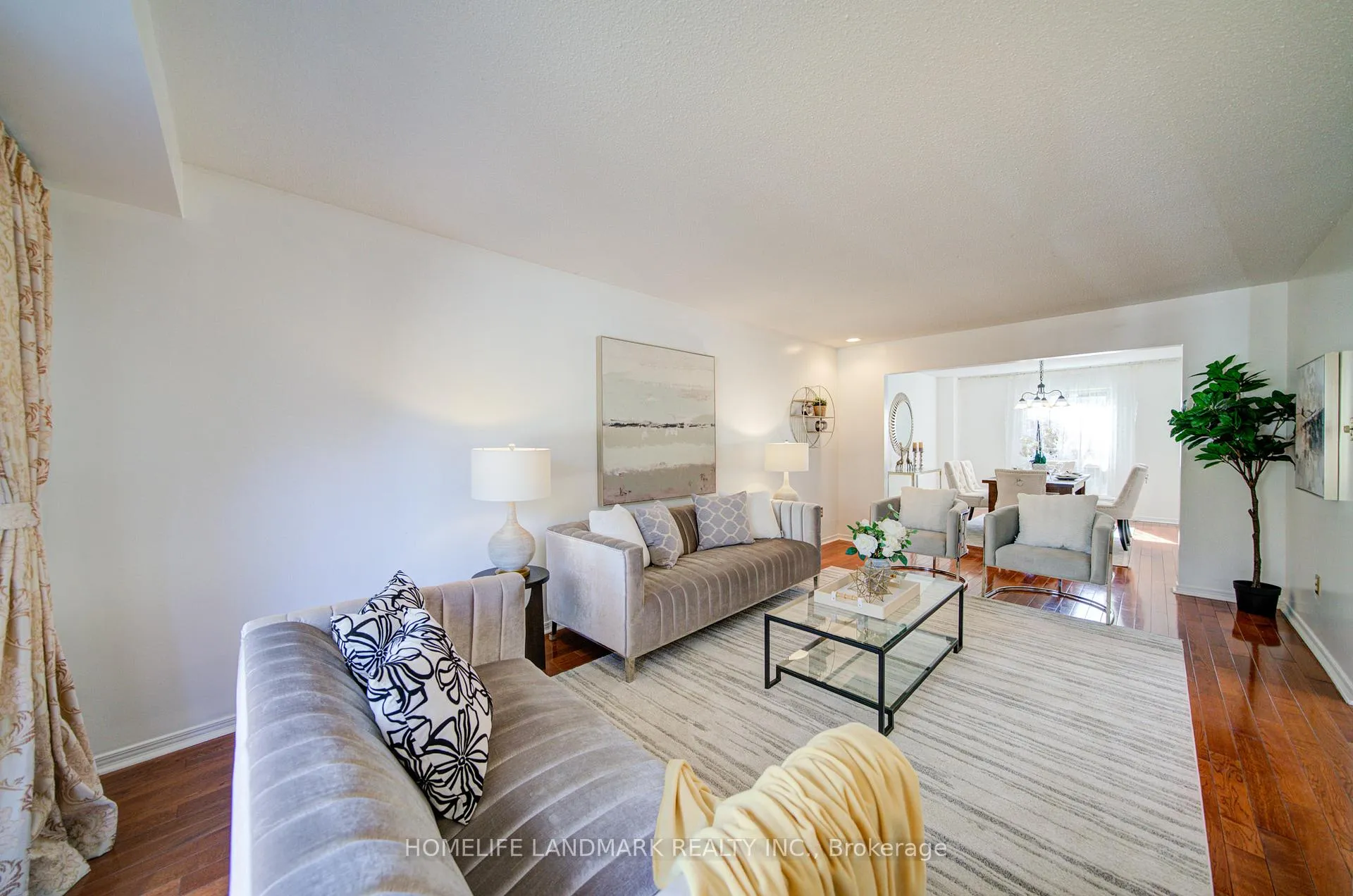 Photo 6 of 129 Fincham Avenue, Markham, Markham Village — HOMEH