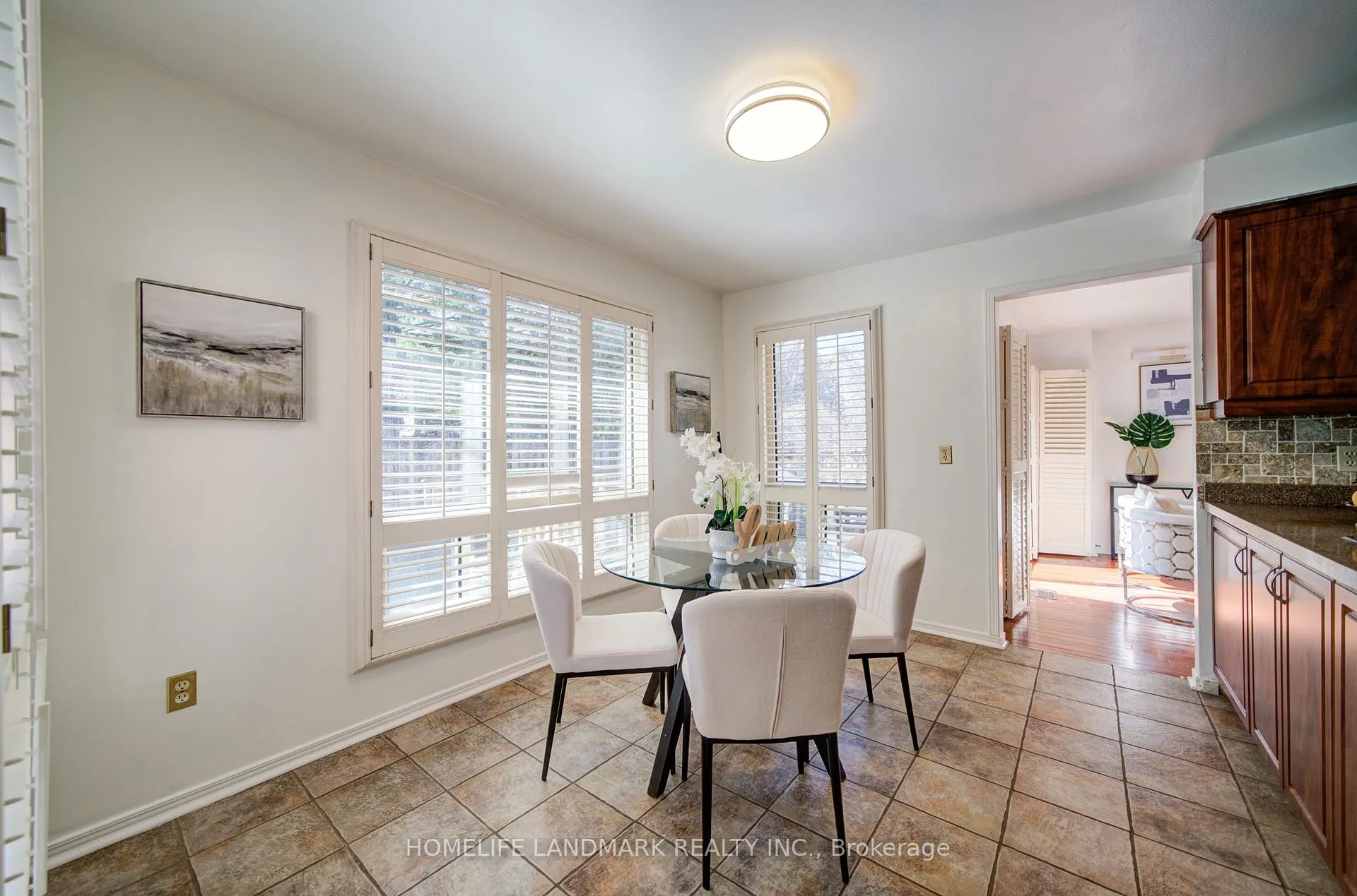 Photo 10 of 129 Fincham Avenue, Markham, Markham Village — HOMEH
