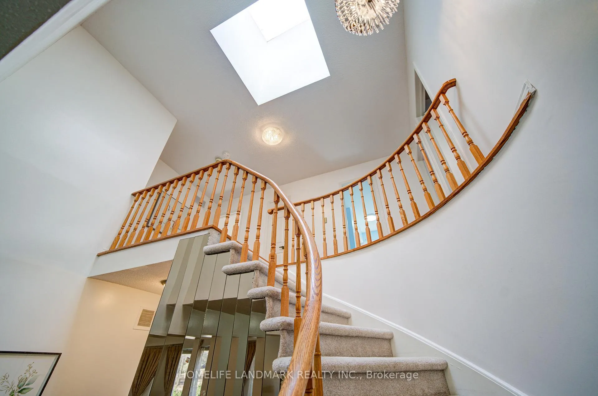 Photo 21 of 129 Fincham Avenue, Markham, Markham Village — HOMEH