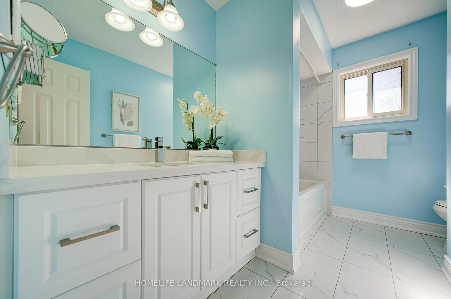 Photo 28 of 129 Fincham Avenue, Markham, Markham Village — HOMEH