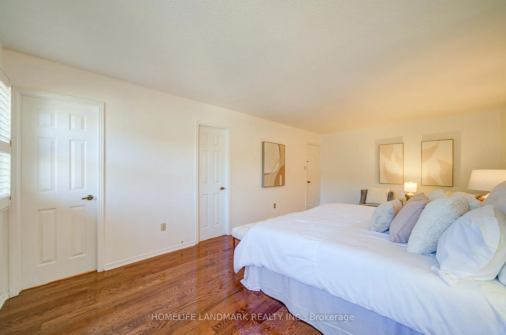 Photo 33 of 129 Fincham Avenue, Markham, Markham Village — HOMEH