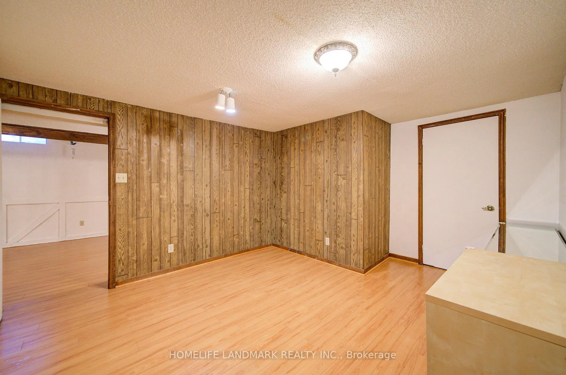 Photo 39 of 129 Fincham Avenue, Markham, Markham Village — HOMEH