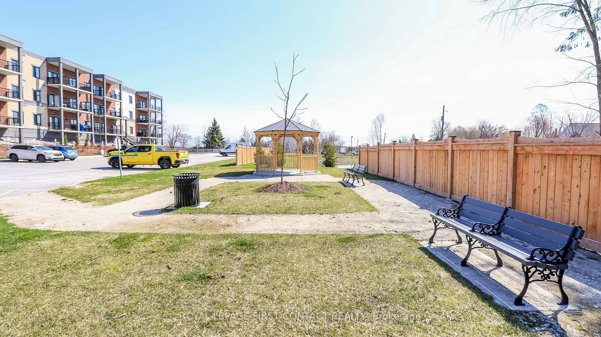 Photo 4 of Unit 210, 121 Mary Street, Clearview, Creemore — HOMEH