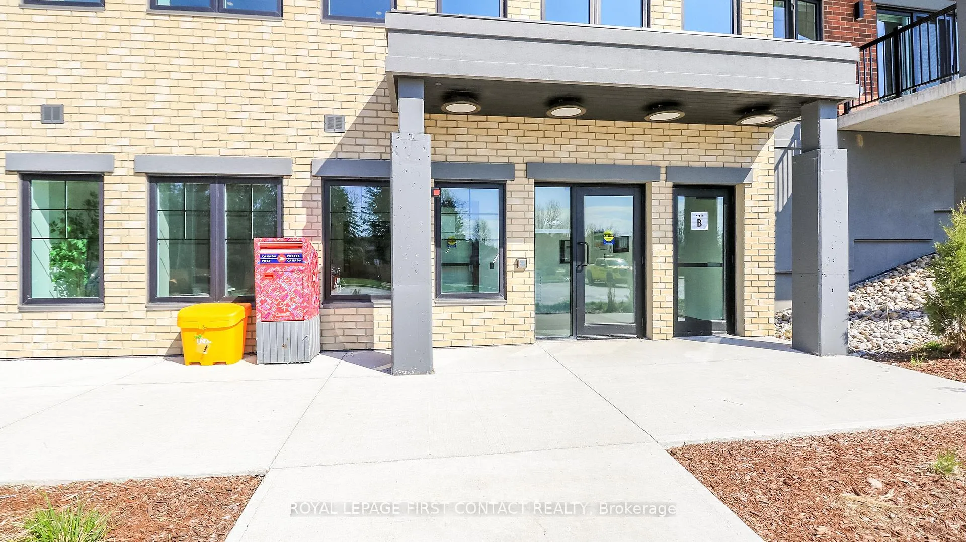 Photo 7 of Unit 210, 121 Mary Street, Clearview, Creemore — HOMEH